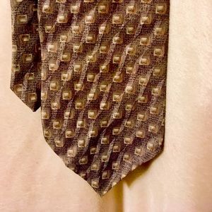 100% silk tie